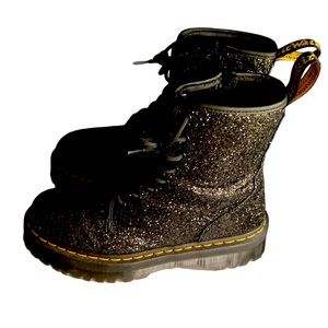 Size 11 Dr Marten’s black glitter platform boot